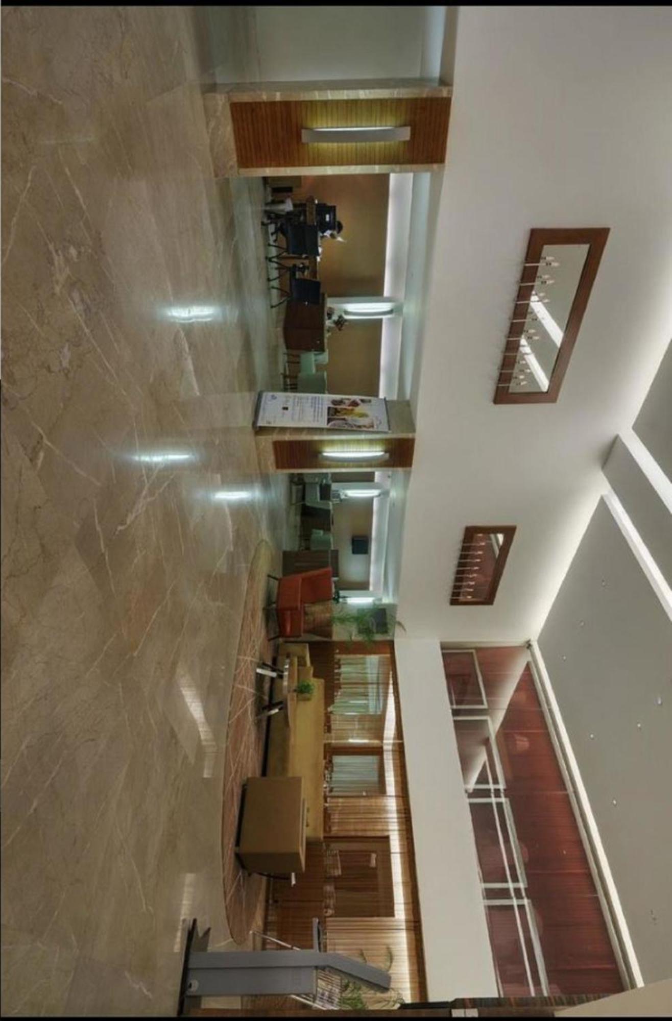 Pride Hotel, Chennai Exterior foto