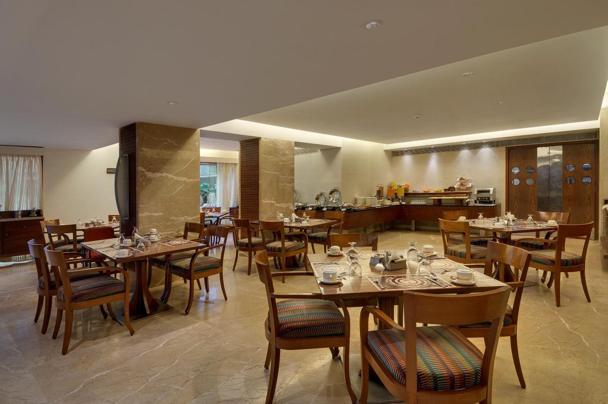 Pride Hotel, Chennai Restaurant foto