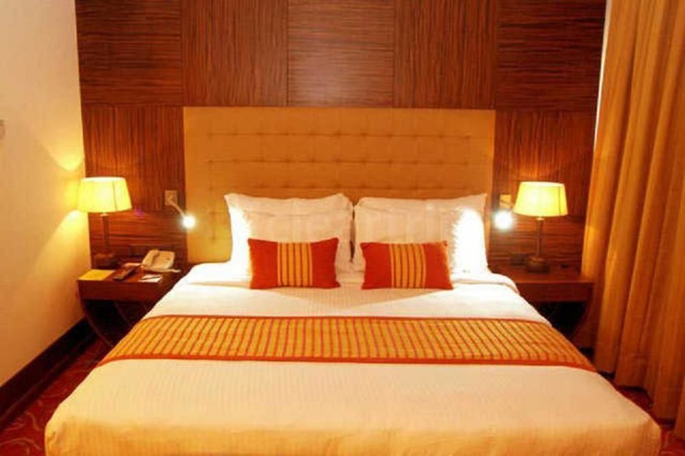 Pride Hotel, Chennai Exterior foto